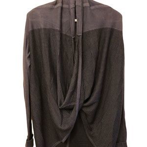 Elegant Gray Women's Sweater